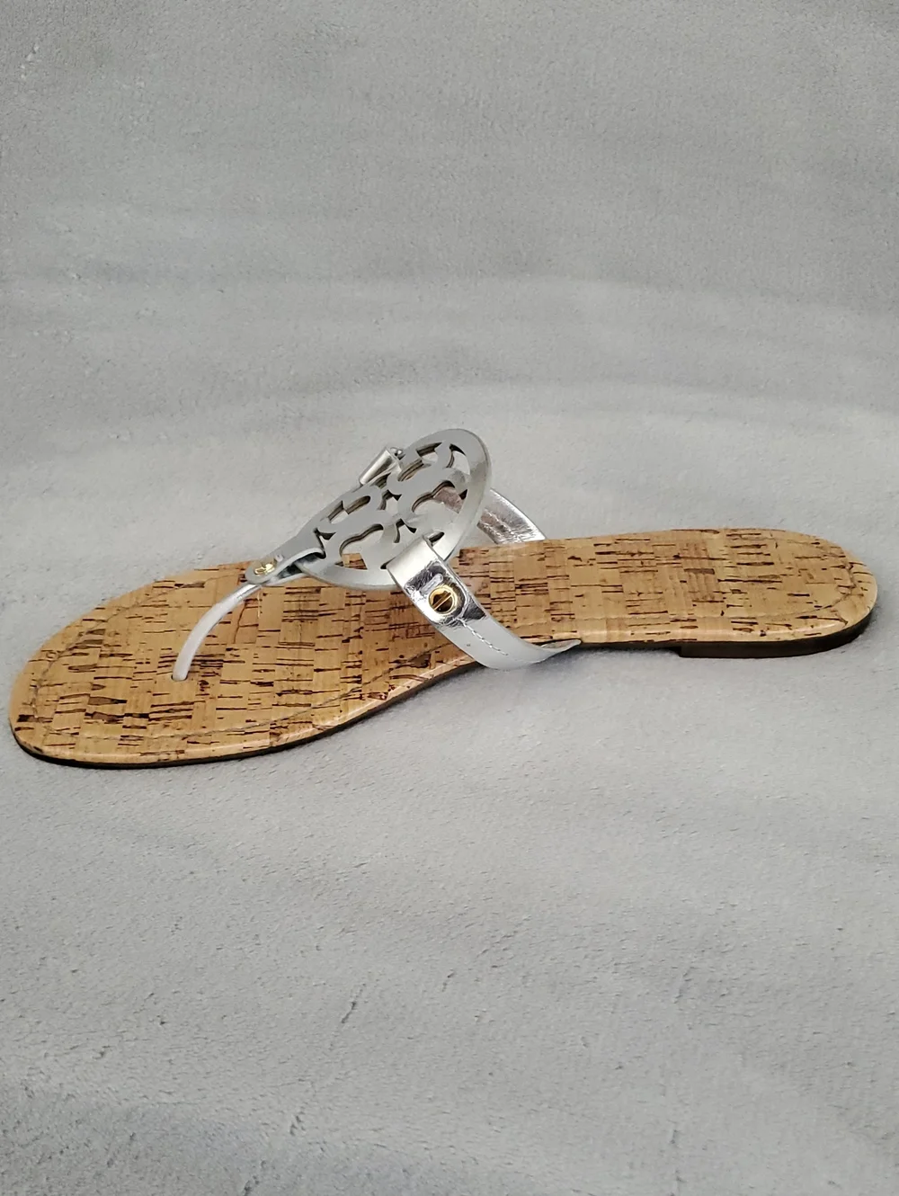TORY BURCH Miller Silver Metallic Leather Patent Cork Flat Sandals SIZE: 13M